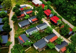 domki z lotu ptaka Silesia Camp Donji Karin